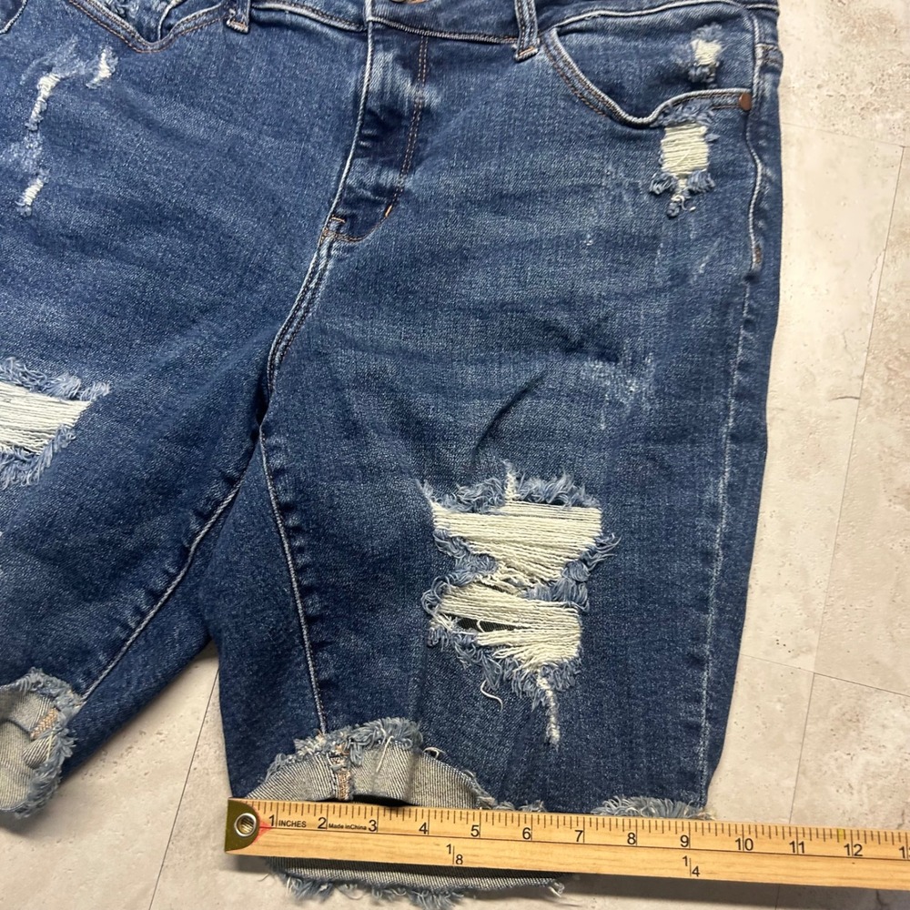 Judy Blue Distressed Denim Shorts Dark Wash Women 1XL Bermuda Raw Hem JB150045 - Picture 8 of 9